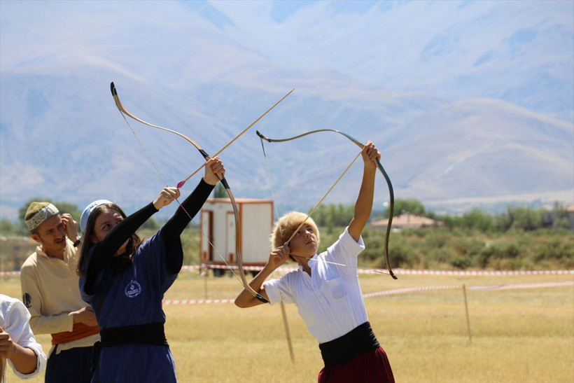 Mengücek Gazi Hava Koşusu Türkiye Şampiyonası, Erzincan'da başladı - Resim: 3