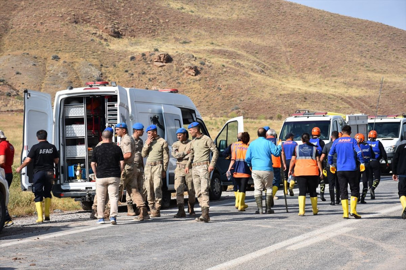 Selde kayboldu! Asel bebek için jandarma, AFAD seferber oldu - Resim: 2