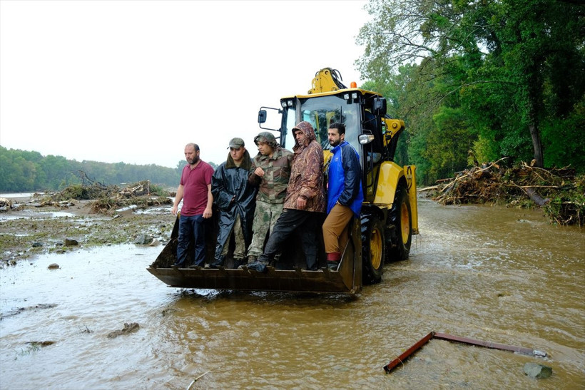 Kırklareli'ni sağanak sonrası sel vurdu! Turistik tesis sular altında kaldı! 2 ölü 4 kayıp - Resim: 4