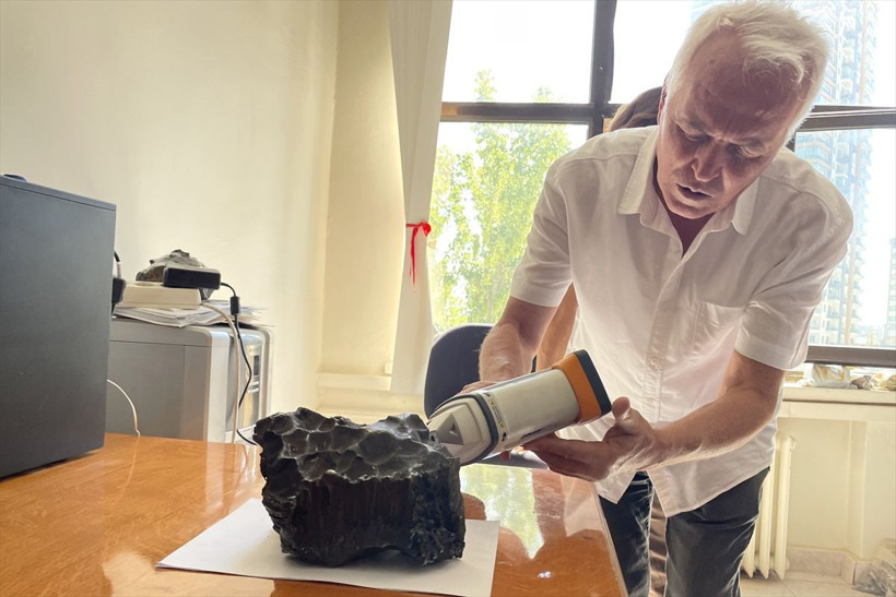 42 yıl önce Ağrı’ya düşen göktaşının değeri yeni anlaşıldı! 18 kilogram ağırlığında... - Resim: 2
