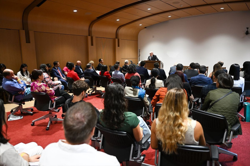 ABD'de düzenlenen konferansta Ermeni grubu Türk konuşmacılara saldırdı - Resim: 1