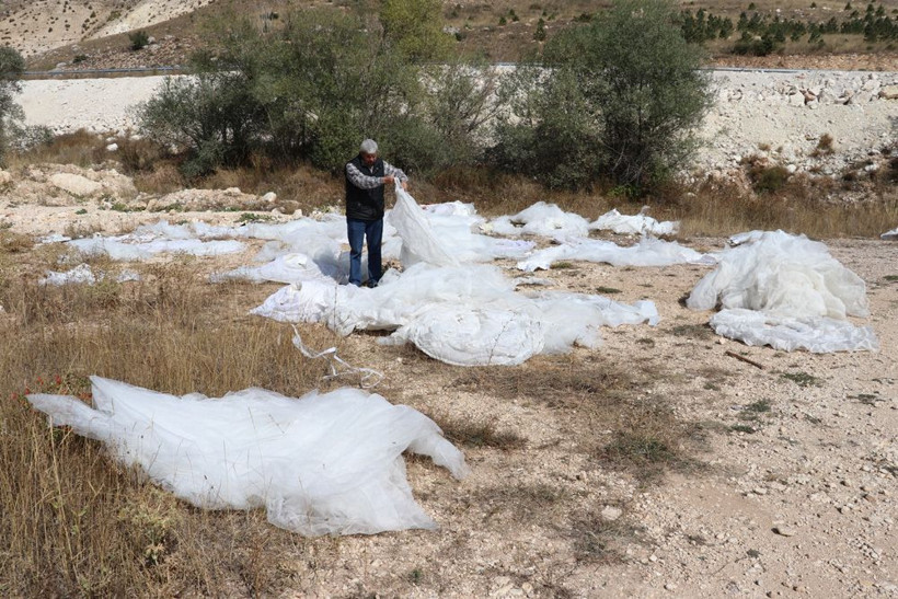 Araziye çok sayıda atmışlar! Gören gözlerine inanamadı kimisi de parçalanmış - Resim: 3