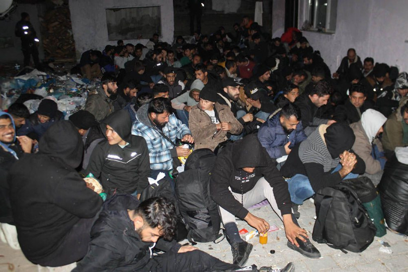 Edirne’de bir evin bahçesinde yakalandılar! Gören hayrete düştü - Resim: 3