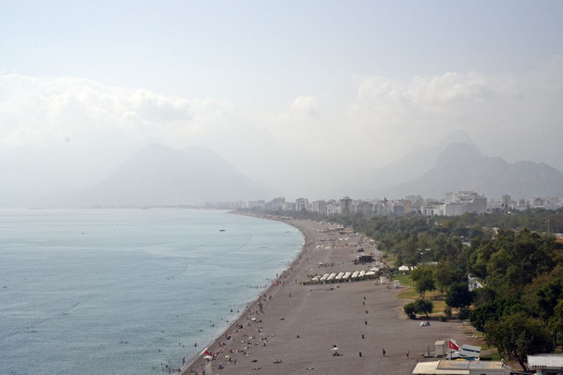 Antalya'da yaz geri döndü! Hava sıcaklığı 30 derece! - Resim: 3