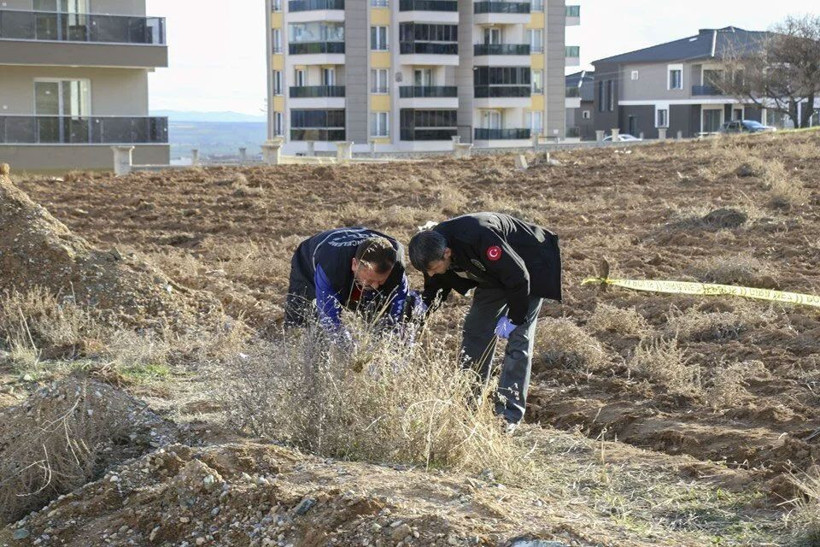 2 günlük bebeği ağzını bantlayıp sırt çantasında öldürdüler! Anne babadan Kan donduran ifadeler - Resim: 4