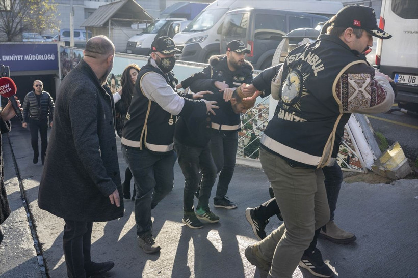 İstanbul ve Kocaeli'nde iş yerlerinin kurşunlanması! Ece Ronay ve 5 şüpheli adliyeye sevk edildi - Resim: 1