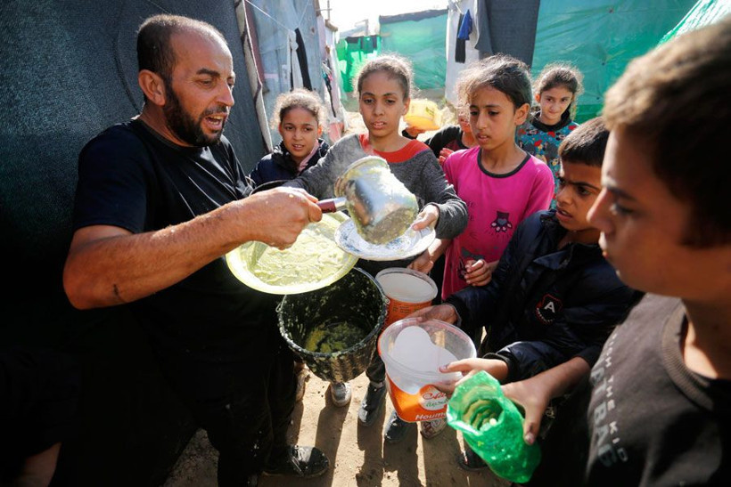 Gazzeliler ot yemeye başladı Gazze'de 570 bin den fazla kişi felaket düzeyde açlıkla karşı karşıya - Resim: 4