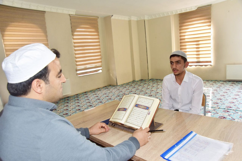 Lise öğrencisi 2 ay gibi kısa sürede hafızlığını tamamladı - Resim: 4