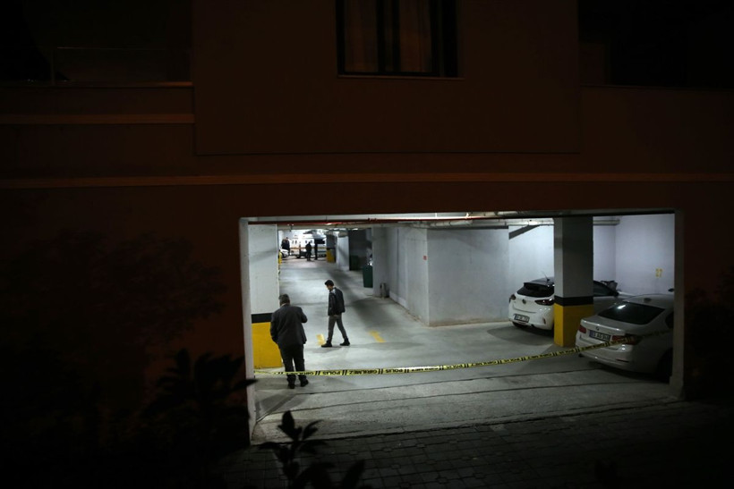 Otoparkta kanlı infaz! Bir kadını öldürdü, bir kişi de yaralayıp intihar etti - Resim: 1