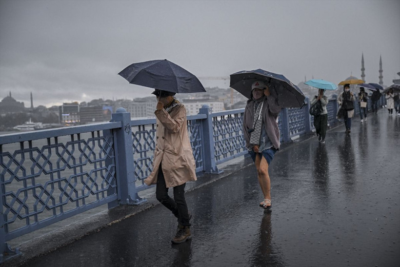 Meteoroloji yeni hafta için uyardı: Önce fırtına, sonra kuvvetli sağanak! İstanbul'da salı günü... - Resim: 2