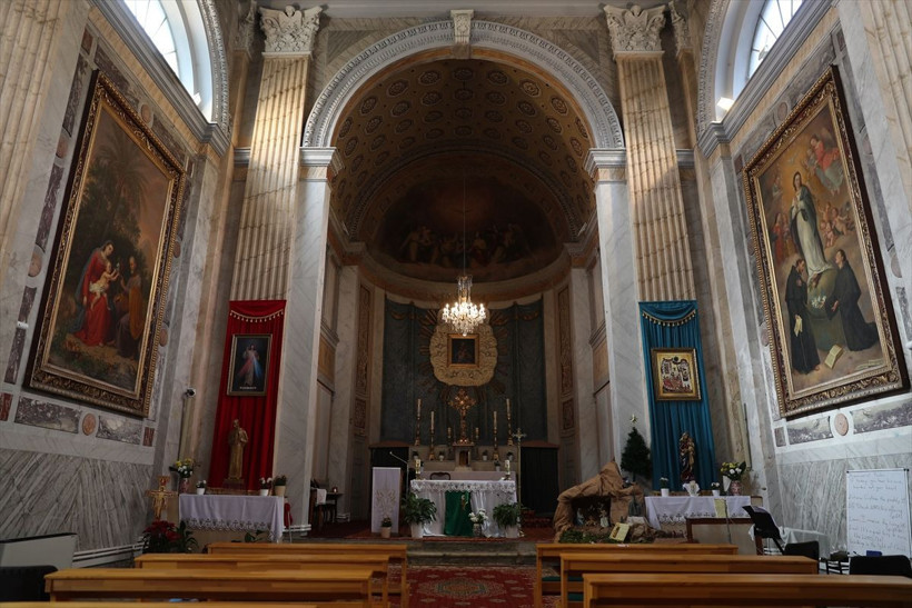 Kilise saldırısında araç Polonya'dan gelmiş! Ölen kişiye kapıyı teröristler açmış! Silah tutukluk yapınca... - Resim: 3