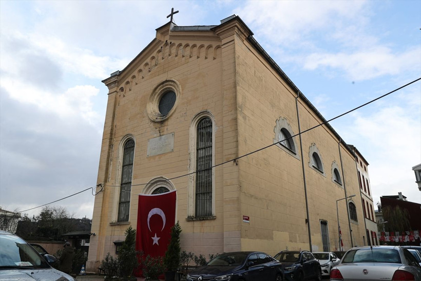 İstanbul'da kilise saldırısı! Maskeler bulundu, silahlar kayıp! 1 polis açığa alındı - Resim: 1