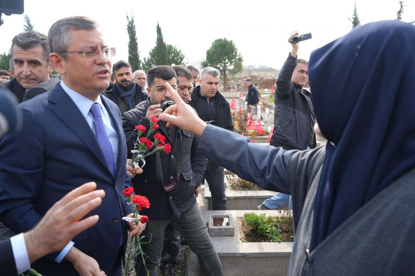 Özgür Özel'e Gaziantep'te deprem şehitliğinde tepki - Resim: 1