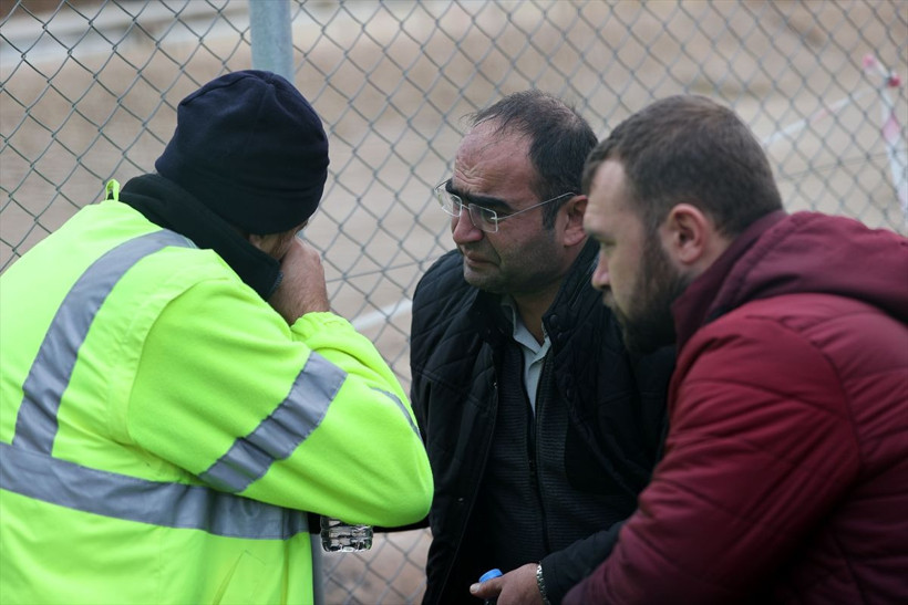Altın madenindeki faciada umutlu ve hüzünlü bekleyiş! Aileler perişan durumda... - Resim: 3