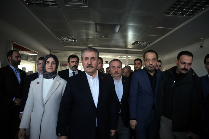 Trafik kazası geçiren BBP Genel Başkanı Mustafa Destici hastaneden taburcu edildi - Resim: 2