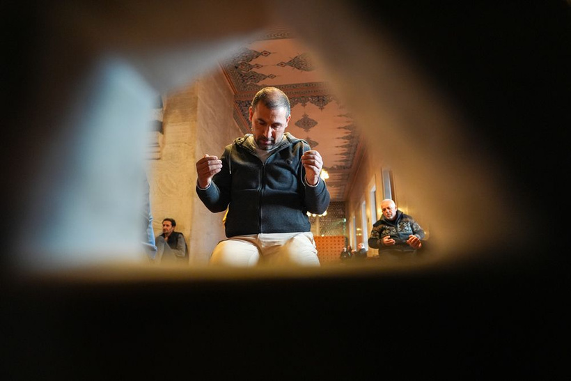 Ramazan Bayramı namazı için camilere akın ettiler! Bayramınız mübarek olsun - Resim: 4