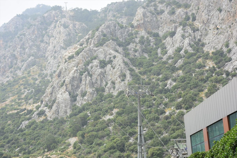 Antalya'daki teleferik kazası! Havada asılı kalan 36 kabin yere indirildi - Resim: 2