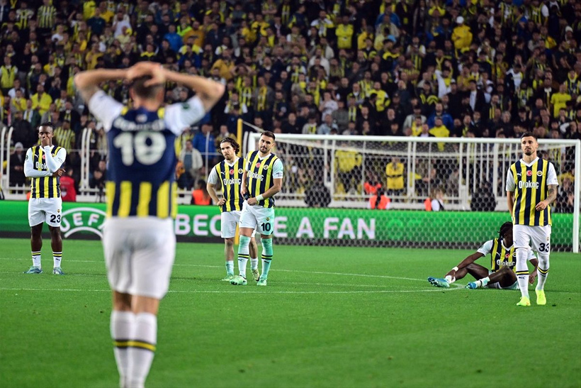 Fenerbahçe-Olympiakos maçı sonrası soyunma odasına giderken neler yaşandı? Ahmet Çakar'ın iddiası - Resim: 1