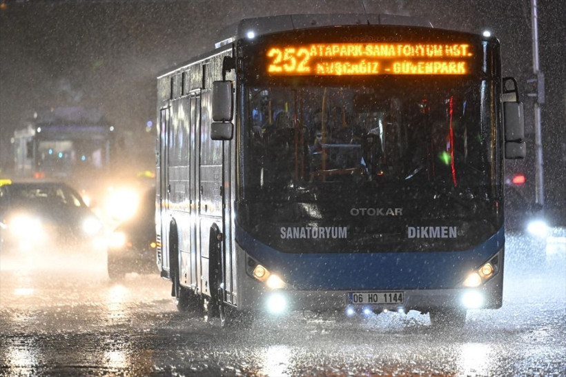 Ankara'da sağanak yağış hayatı felç etti! - Resim: 4