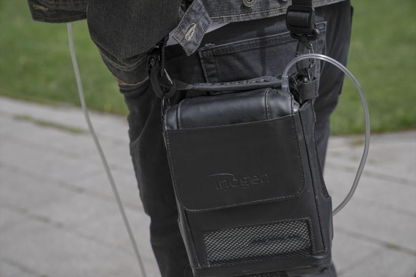 3 yıldır akciğerini çantasında taşıyor: Nefes almanın bu kadar önemli olduğunu bilmiyordum - Resim: 1