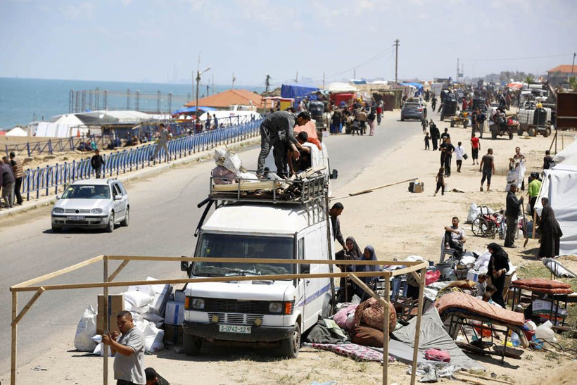 İsrail durmuyor! Binlerce kişi Refah'tan göç ediyor - Resim: 3