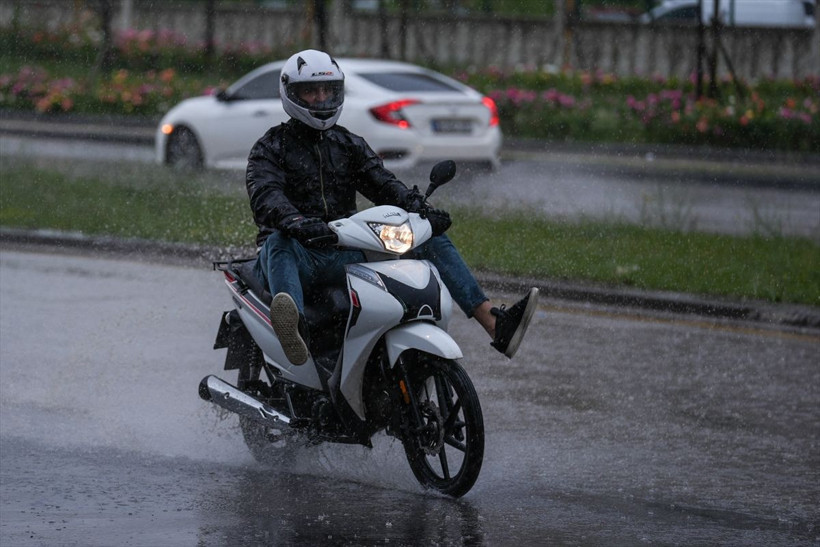 Sağanak alarmı verildi! Meteoroloji'den 16 il için sarı 1 il için turuncu kod! İstanbul, Ankara, İzmir... - Resim: 1