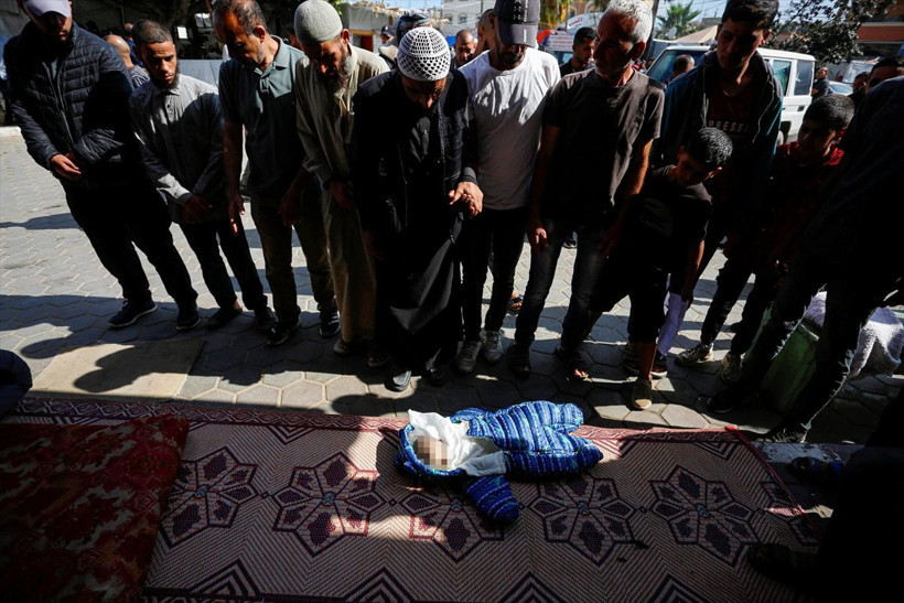 Gazze'de vicdanları sızlatan görüntü! 7 aylık bebek, yetersiz beslenme nedeniyle yaşamını yitirdi - Resim: 3