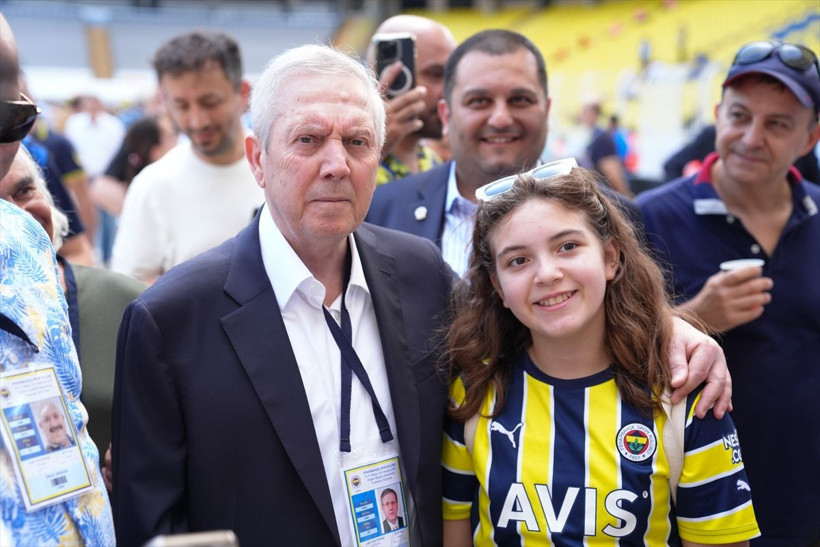 Ali Koç mu, Aziz Yıldırım mı? Fenerbahçe'de tarihi başkanlık seçiminden kareler - Resim: 2
