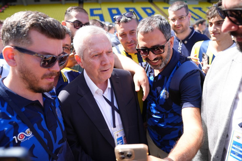 Ali Koç mu, Aziz Yıldırım mı? Fenerbahçe'de tarihi başkanlık seçiminden kareler - Resim: 4