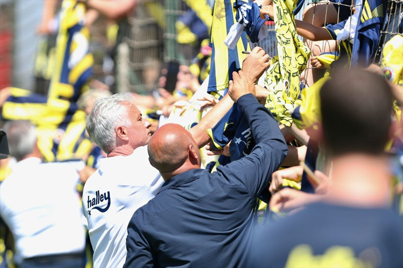 Fenerbahçe'de yeni sezon hazırlıkları! Taraftarlar da izledi - Resim: 1