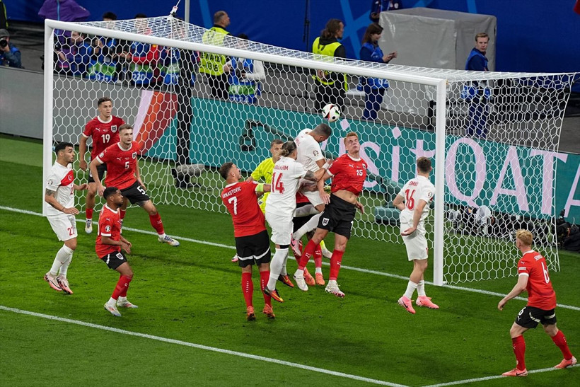 Dünya, Türkiye'nin Avusturya zaferini konuştu! 'Merih Demiral abarttı', 'Türkler, Merih'in rüya gecesinde..." - Resim: 3