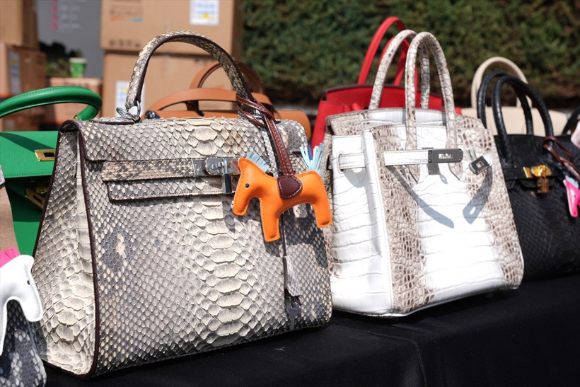 500 milyon liralık kaçakçılık engellendi! Hepsi İstanbul'da ele geçirildi: Çanta, saat, cüzdan... - Resim: 2