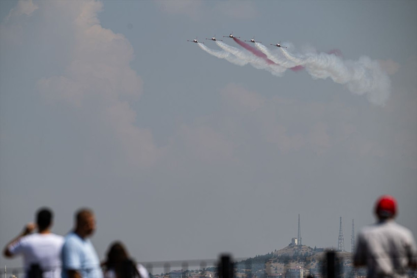 Nefes kesen görüntüler! Türk Yıldızları’ndan Ankara'da saygı uçuşu - Resim: 2