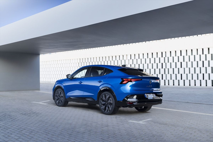 Yeni Renault Rafale Türkiye'de satışa sunuldu - Resim: 4