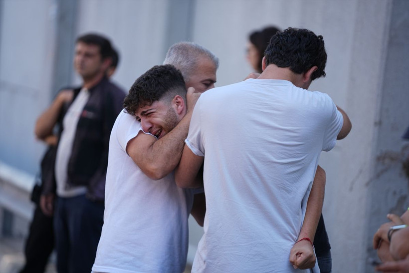 İzmir'de kaza! Otomobil alt geçide düştü: 3 kadın öldü, 2 kadın ağır yaralandı - Resim: 2