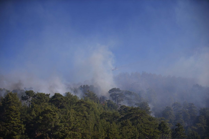 Muğla'daki orman yangınlarında son durum! MSB 5 helikopter görevlendirdi - Resim: 3
