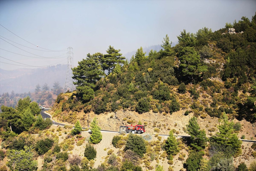 Muğla'daki orman yangınlarında son durum! MSB 5 helikopter görevlendirdi - Resim: 4
