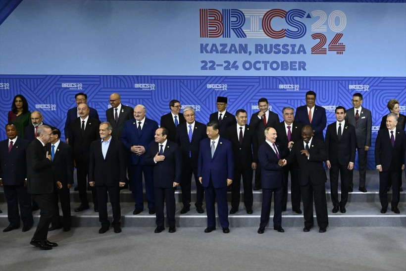 Cumhurbaşkanı Erdoğan, BRICS Zirvesi'nde aile fotoğrafı çekimine katıldı - Resim: 1