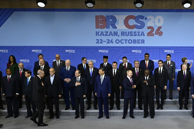 Cumhurbaşkanı Erdoğan, BRICS Zirvesi'nde aile fotoğrafı çekimine katıldı - Resim: 2