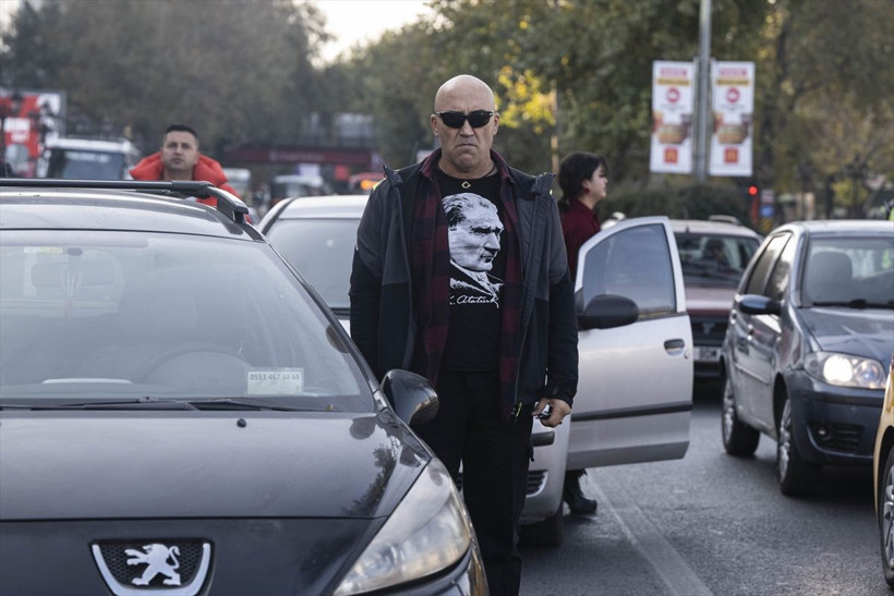 Türkiye'de 9.05'te hayat durdu! Ata'ya 1 dakikalık saygı duruşu - Resim: 2