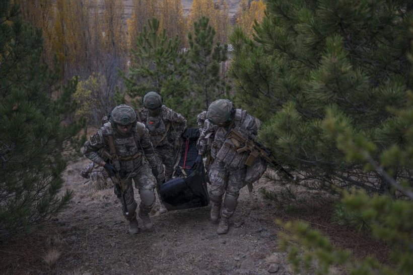 TSK'nın göz bebeği "bordo bereliler" hayat kurtaran eğitimler alıyor - Resim: 3