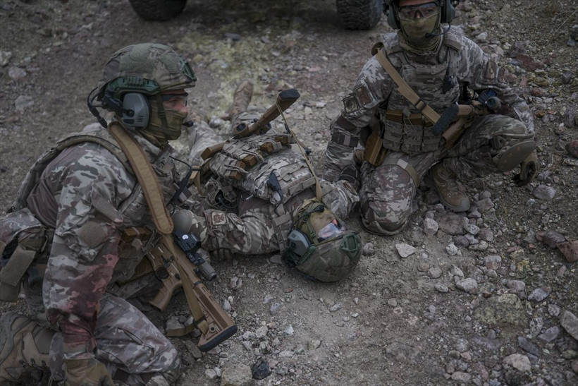 TSK'nın göz bebeği "bordo bereliler" hayat kurtaran eğitimler alıyor - Resim: 2