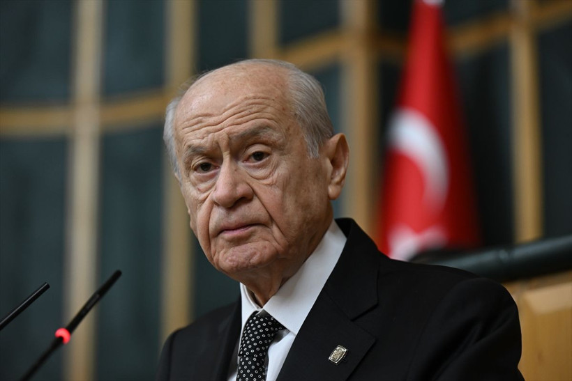 MHP lideri Devlet Bahçeli'nin rozet ve yüzüğü dikkat çekti! - Resim: 1