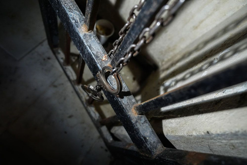 Şam'daki Mezze Askeri Hapishanesi'ndeki insanlık dışı koşullar görüntülendi! - Resim: 2