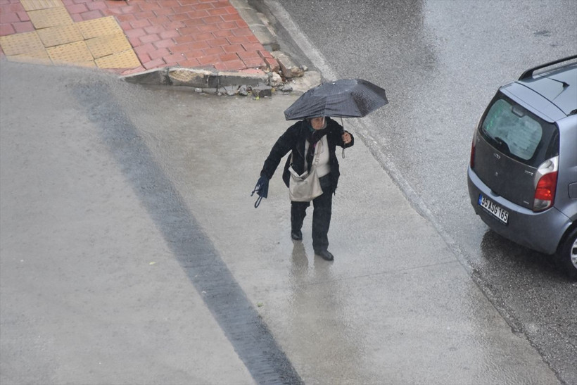Hava birden değişti, kar Balkanlar'dan girdi! AKOM'dan uyarı - Resim: 3
