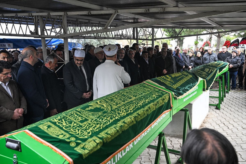 Kartalkaya'daki otel yangınında yok olan Doğan ailesi gözyaşlarıyla uğurlandı - Resim: 4