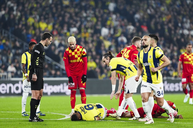 Fenerbahçe'de Djiku, Diego Carlos ve Yusuf Akçiçek'in forma giyemeyeceği süreler belli oldu - Resim: 3