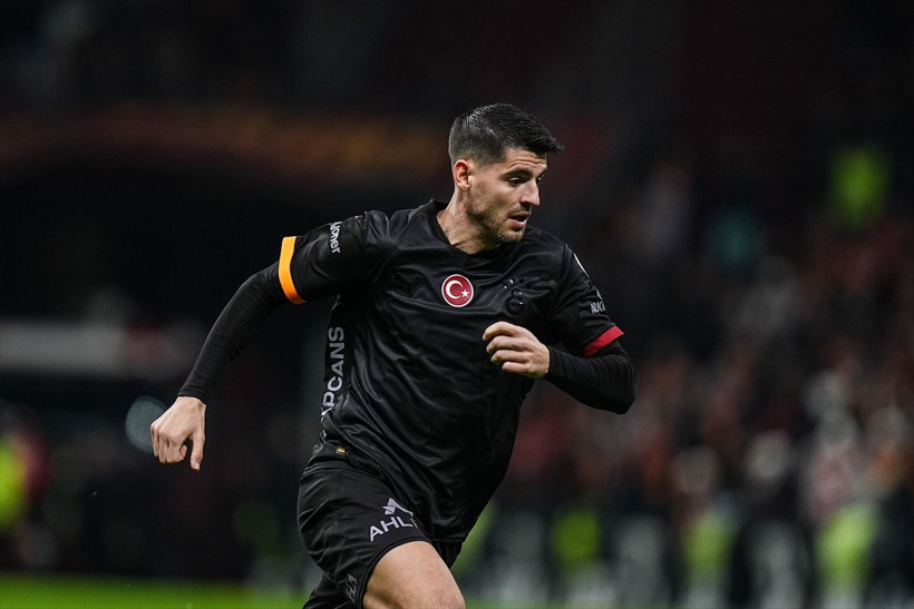 Galatasaray 5. transferini tamamladı! Polonyalı futbolcu İstanbul'a geliyor! Kasadan 8 milyon euro çıkacak - Resim: 2
