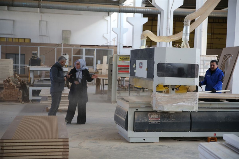 'Kadındır, yapamaz, üç ay sonra iş yerini kapatır' dediler kurduğu fabrikada 100 kişiye istihdam sağladı - Resim: 4