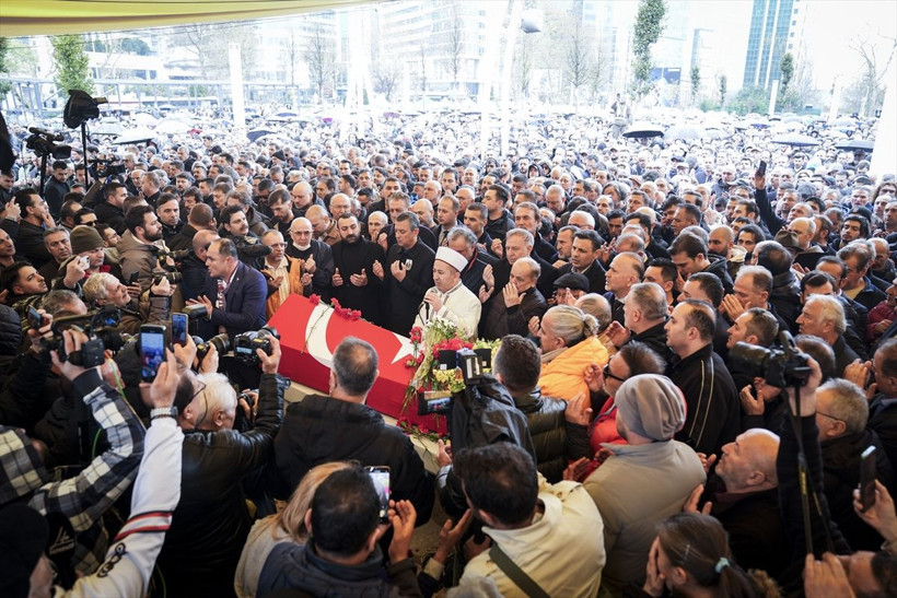 Volkan Konak'a veda! Cenaze töreninde Selma Konak kahroldu: Bunu bana nasıl yaptın Volkan - Resim: 4